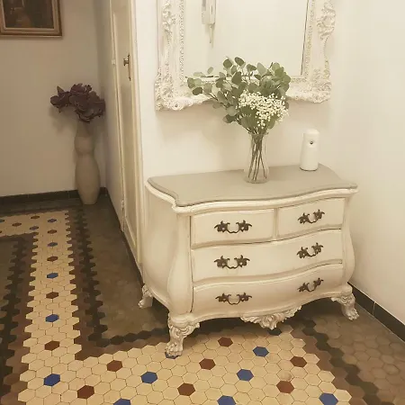 Domus Centro Frente A Torres De Serrano דירה