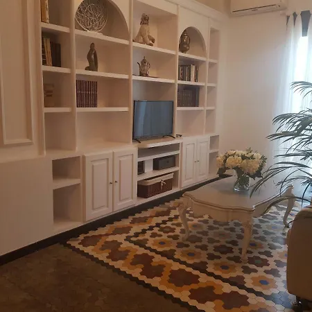 Domus Centro Frente A Torres De Serrano דירה ולנסיה