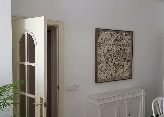 Domus Centro Frente A Torres De Serrano شقة